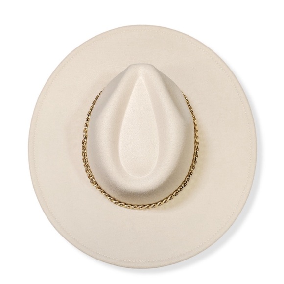 NWT  Cream Fedora with Gold Chain Accent - Picture 2 of 5